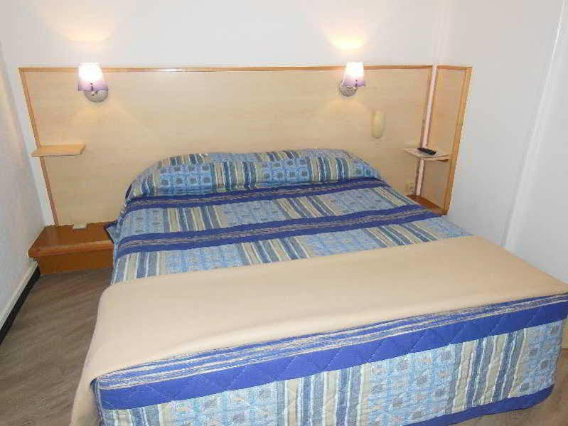 Ibis Budget La Rochelle Puilboreau Bagian luar foto