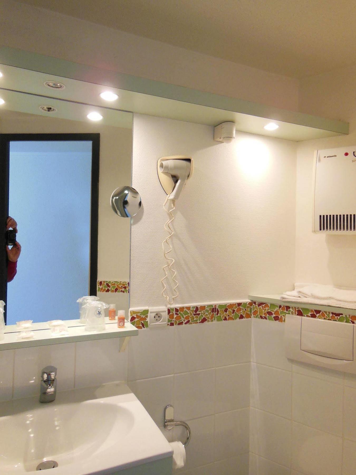 Ibis Budget La Rochelle Puilboreau Bagian luar foto