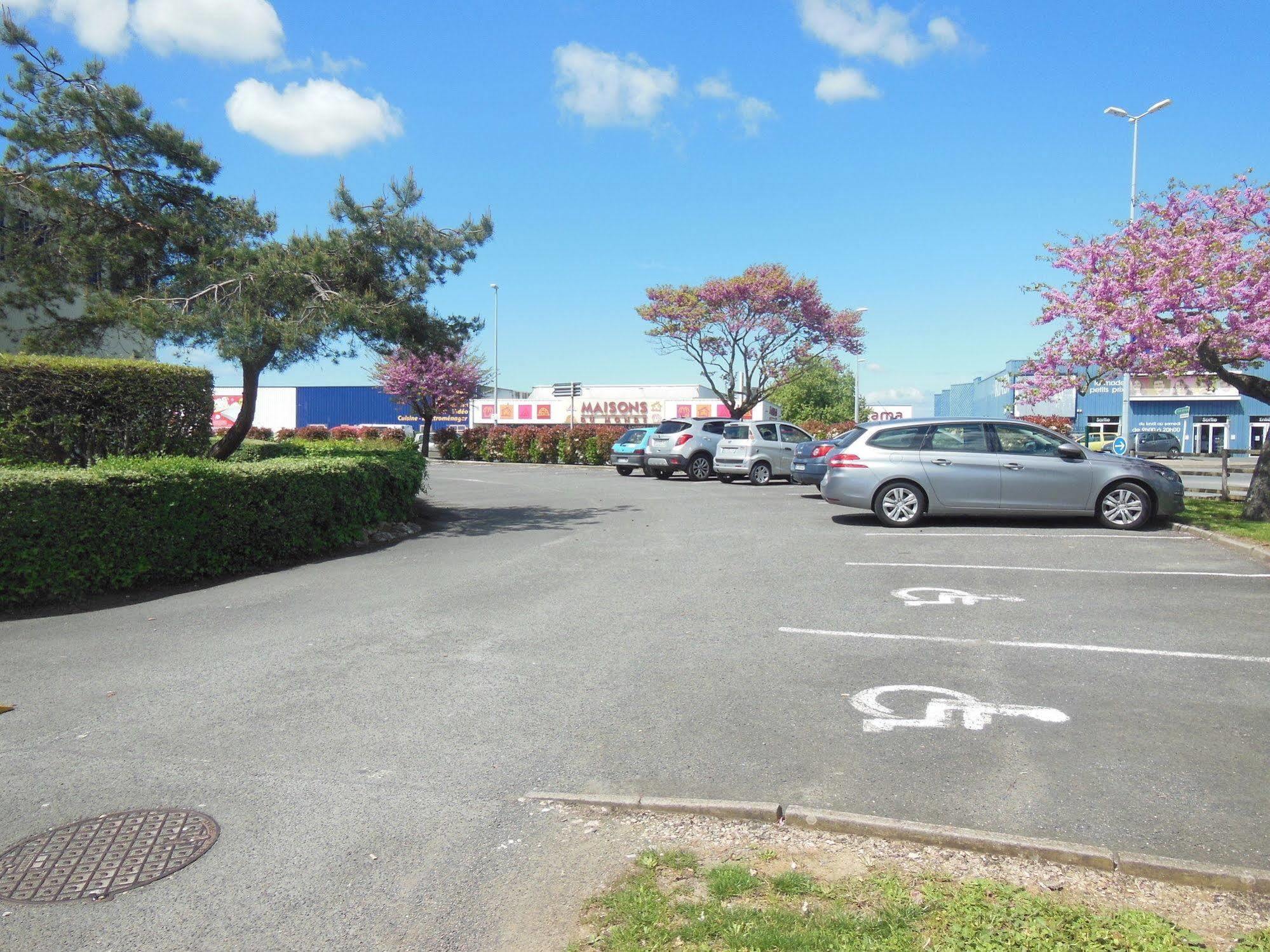 Ibis Budget La Rochelle Puilboreau Bagian luar foto