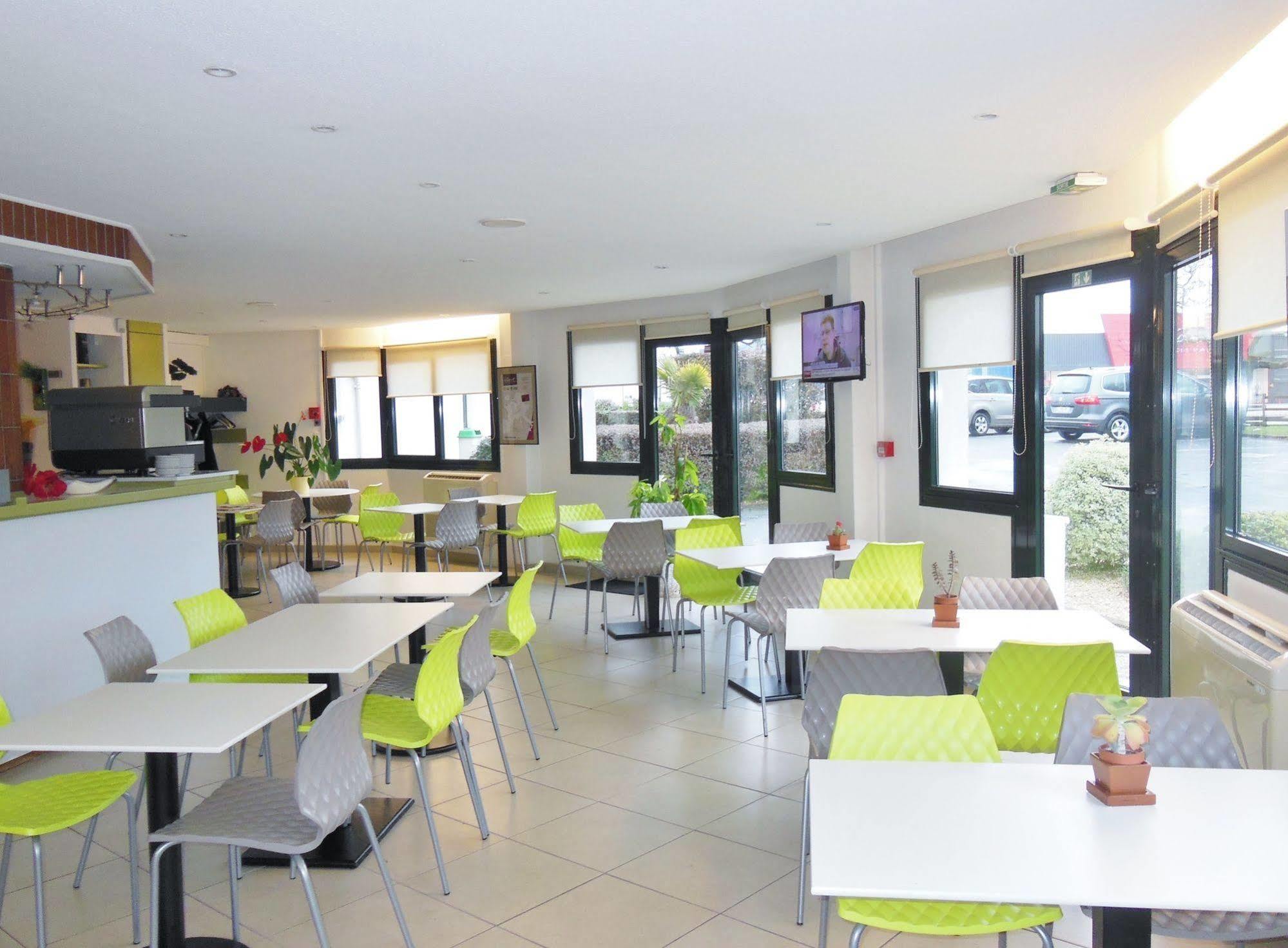 Ibis Budget La Rochelle Puilboreau Bagian luar foto