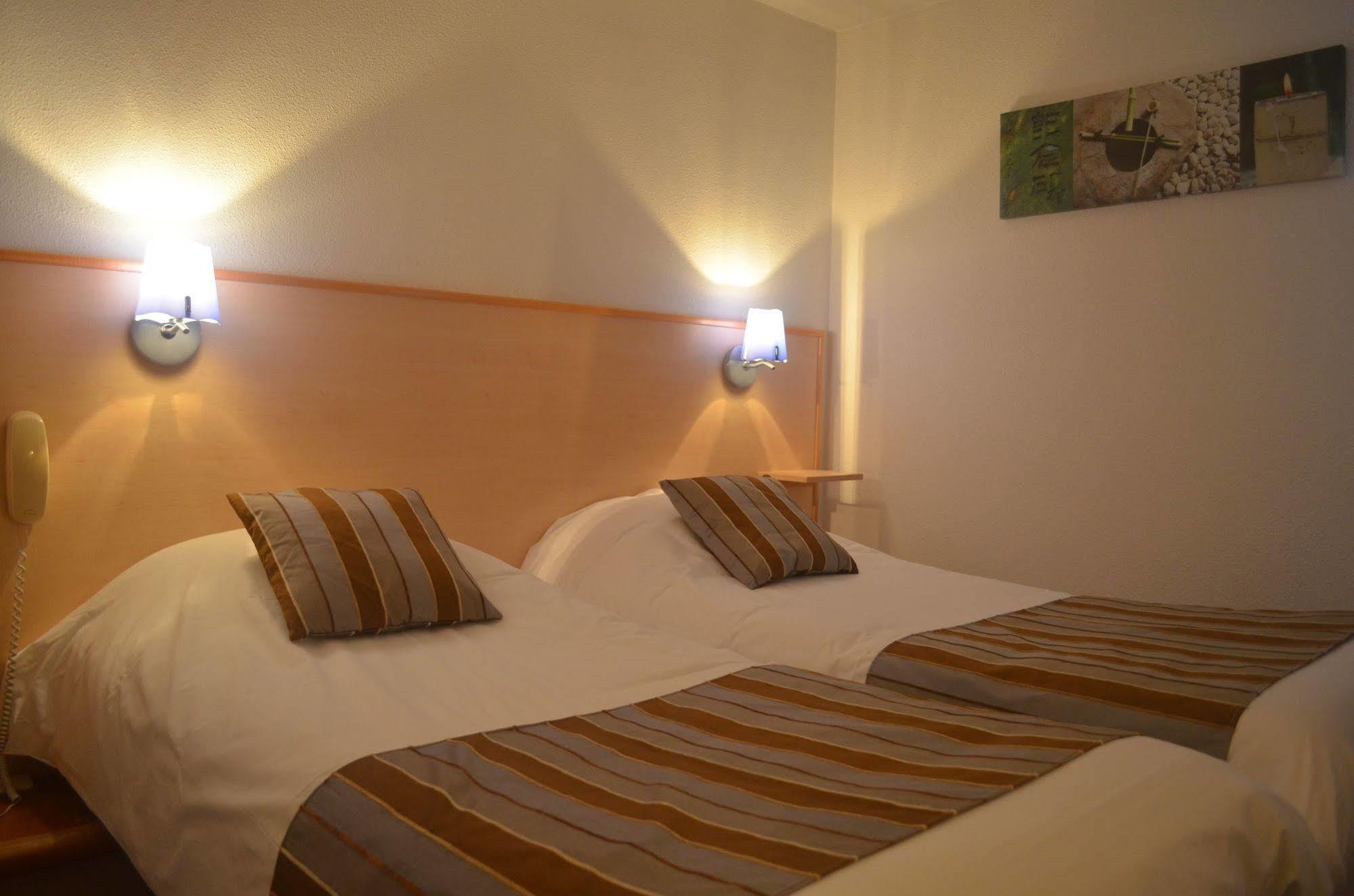 Ibis Budget La Rochelle Puilboreau Bagian luar foto