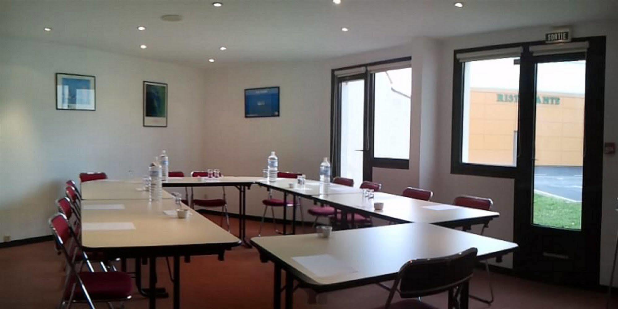 Ibis Budget La Rochelle Puilboreau Bagian luar foto