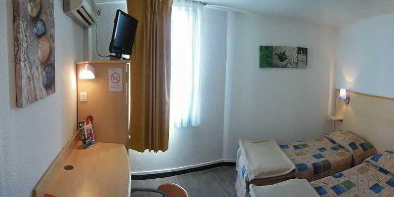 Ibis Budget La Rochelle Puilboreau Bagian luar foto